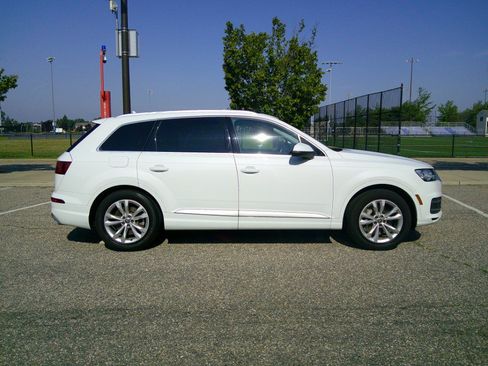 Used 2018 Audi Q7 3.0T Premium Plus w/ Premium Plus Package AWD/4WD image 8