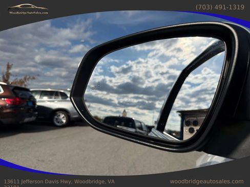 Used 2017 Toyota Highlander Limited image 9