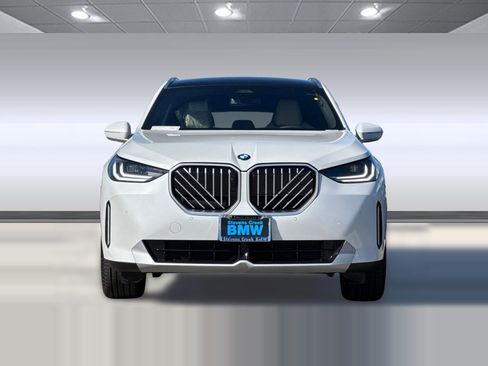 Used 2026 BMW X3 xDrive30 w/ Premium Package image 6