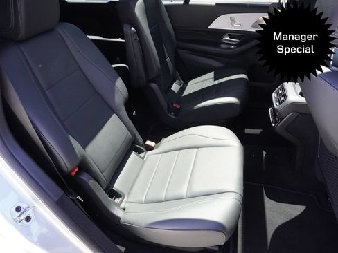 Used 2025 Mercedes-Benz GLS 450 4MATIC image 27