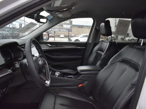 Used 2023 Jeep Grand Cherokee L Limited image 15