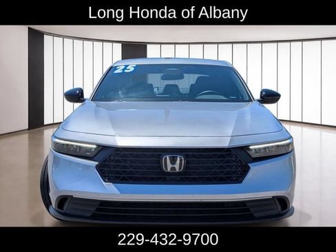 Used 2025 Honda Accord Sport image 2