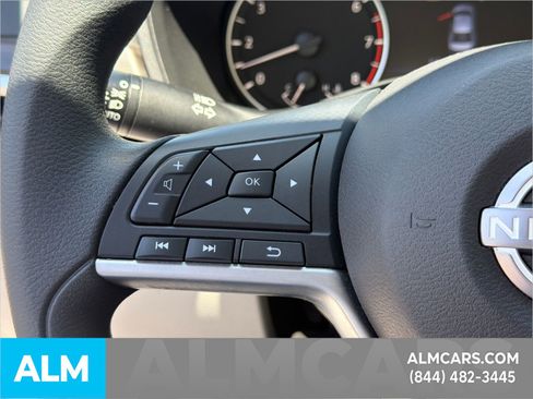 Used 2025 Nissan Altima 2.5 SV FWD image 28