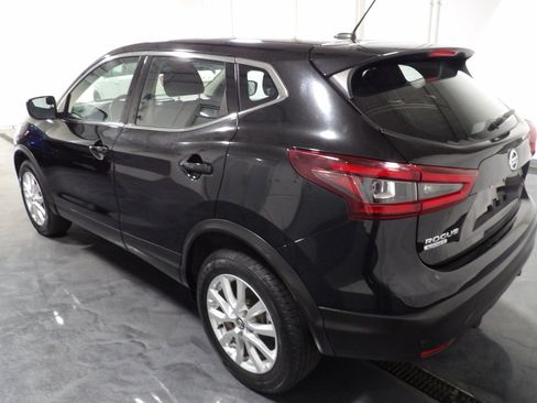Used 2021 Nissan Rogue Sport S image 5
