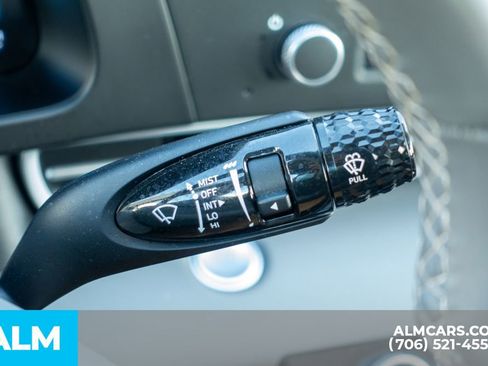 Used 2025 Hyundai Elantra Sport image 32