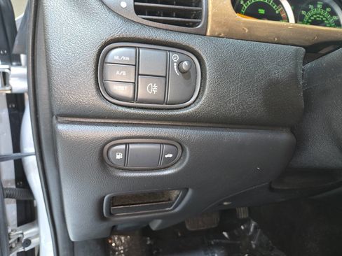 Used 2005 Jaguar S-TYPE R image 76