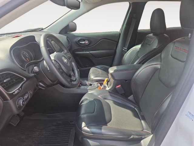 Used 2020 Jeep Cherokee Trailhawk w/ Technology Group AWD/4WD image 9