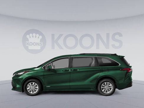 Used 2022 Toyota Sienna LE FWD image 4
