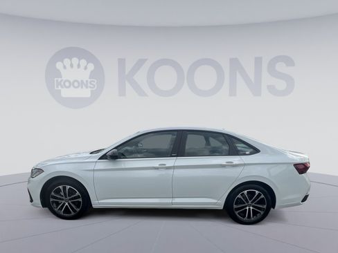 Used 2025 Volkswagen Jetta Sport FWD image 7