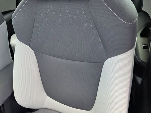 Used 2022 Toyota Corolla LE image 13