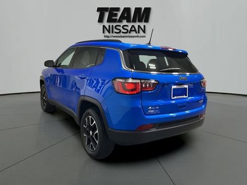 Used 2022 Jeep Compass Latitude AWD/4WD image 4