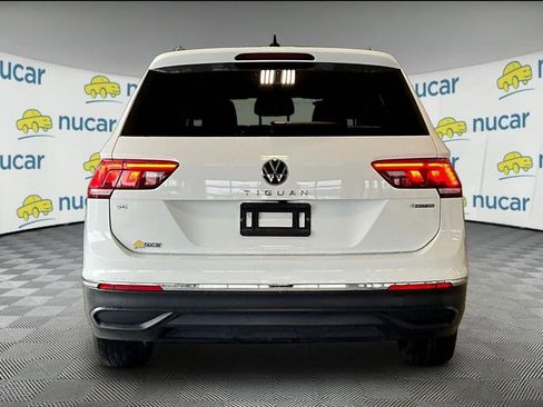 Used 2024 Volkswagen Tiguan SE AWD/4WD image 5