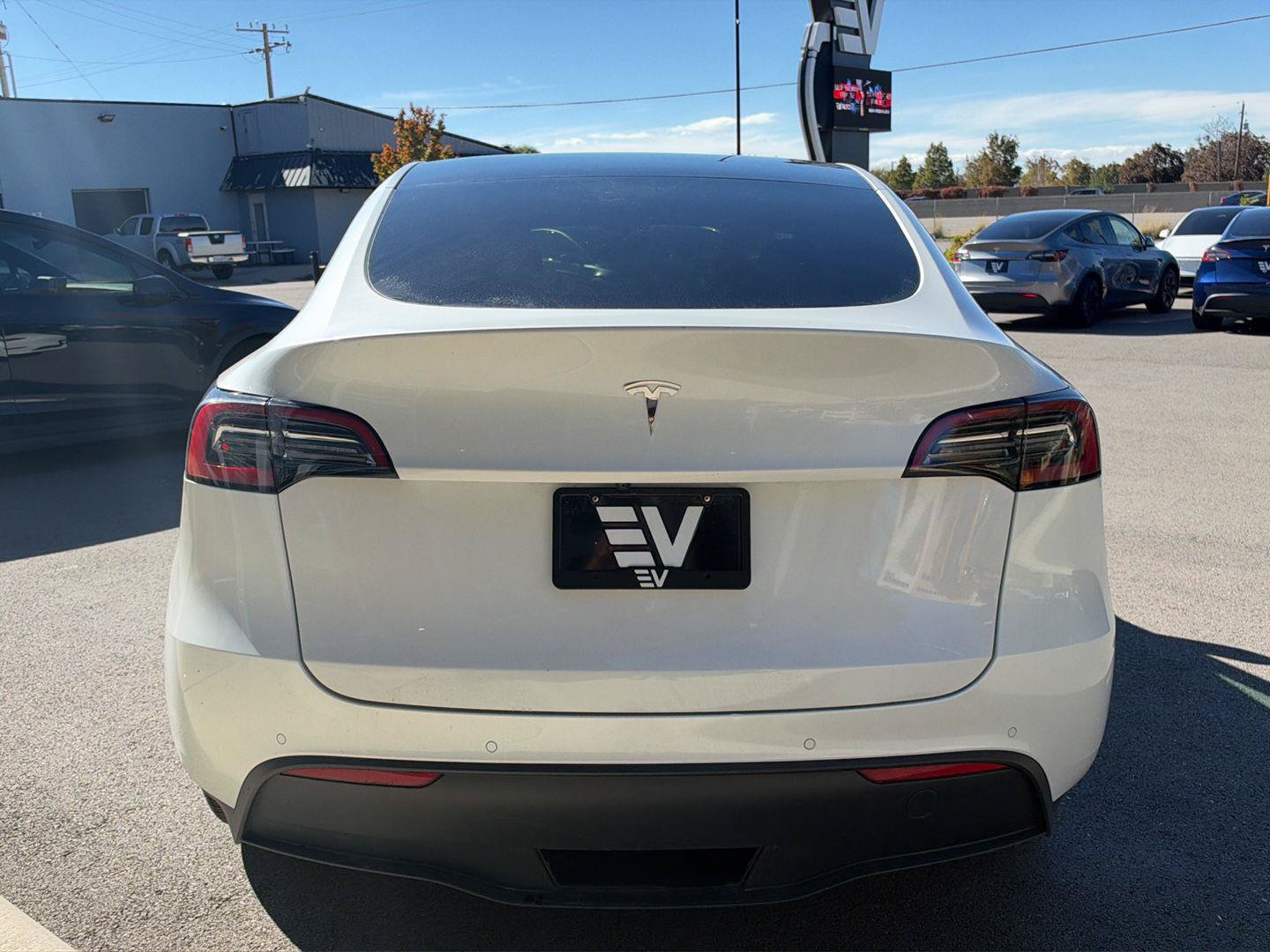 Used 2021 Tesla Model Y Long Range AWD/4WD image 7