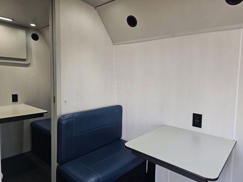 Used 2019 Ford Transit 350 XL image 37