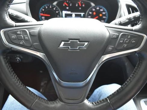 Used 2018 Chevrolet Equinox LT FWD image 21