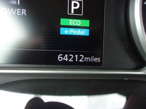 Used 2018 Nissan Leaf SL w/ SL Technology Package FWD image 32