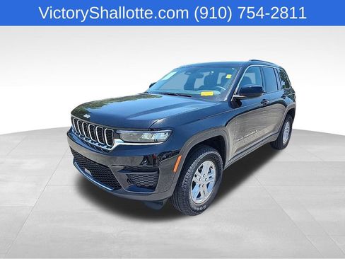 Used 2024 Jeep Grand Cherokee Laredo w/ Trailer Tow Package RWD image 14