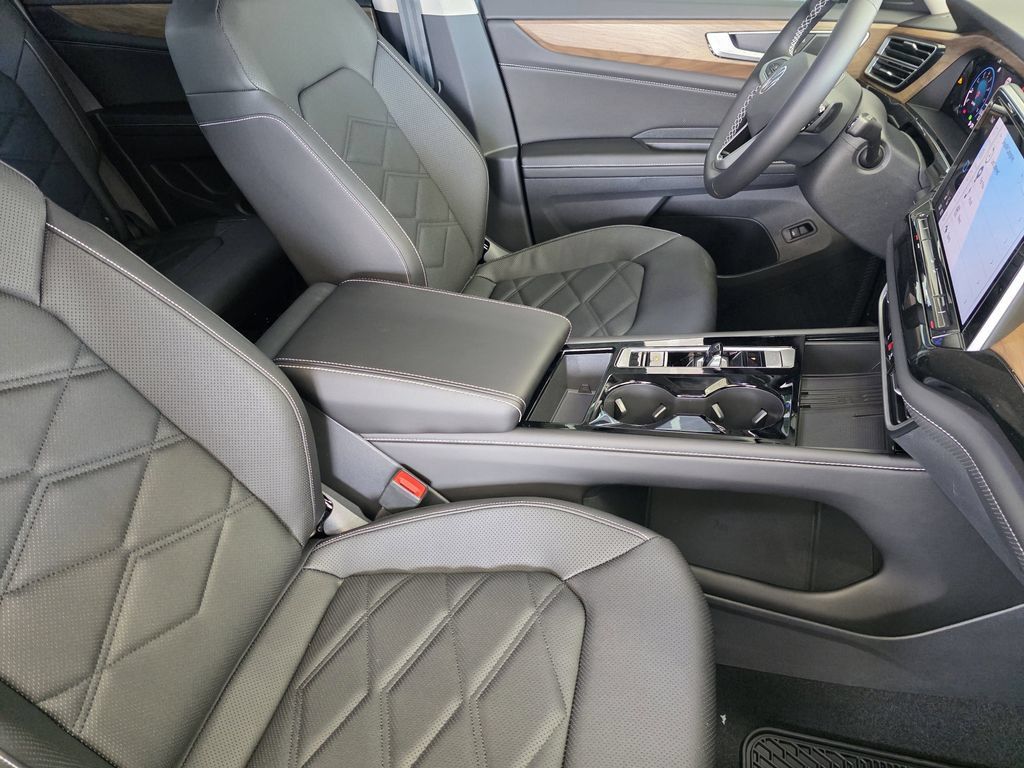 New 2026 Volkswagen Atlas SE FWD image 12