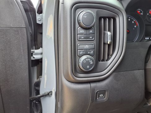 Used 2024 Chevrolet Silverado 1500 Custom Trail Boss w/ LPO, Dark Essentials Package AWD/4WD image 23