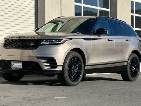 Used 2022 Land Rover Range Rover Velar R-Dynamic S image 8