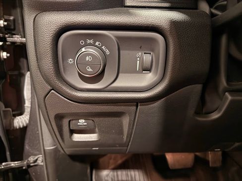 Used 2023 RAM 1500 Lone Star AWD/4WD image 18