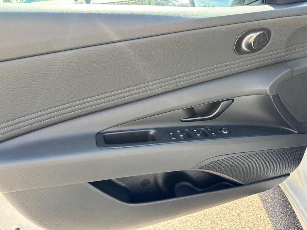 New 2026 Hyundai Elantra Sport FWD image 10