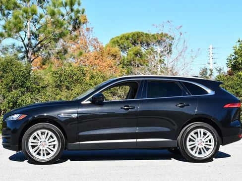 Used 2018 Jaguar F-PACE Prestige image 3