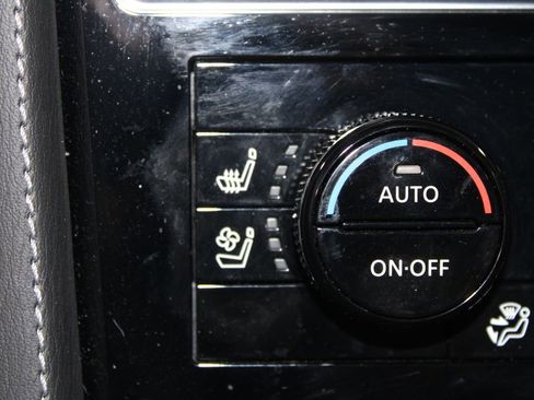 Used 2024 Nissan Armada Platinum w/ Captain's Chairs Package image 52