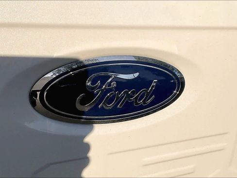 Used 2023 Ford F150 Lariat w/ Max Trailer Tow Package image 11