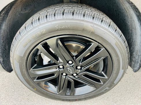 Used 2024 Chevrolet Trax ACTIV w/ Sunroof Package image 7