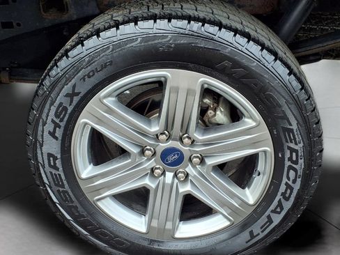 Used 2019 Ford F150 XLT w/ Equipment Group 302A Luxury AWD/4WD image 8