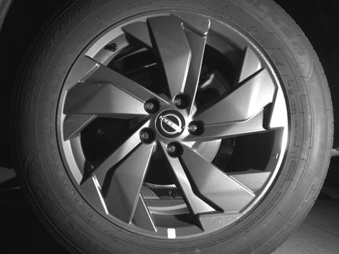 Used 2025 Nissan Rogue SV FWD image 14