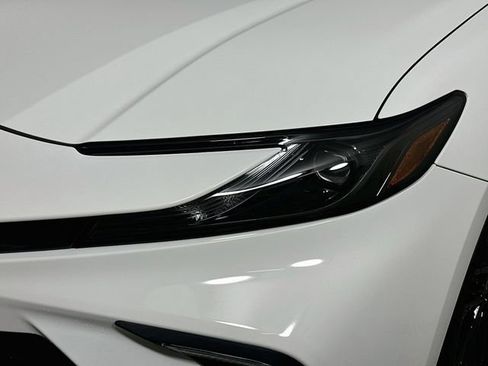 Used 2025 Toyota Camry SE w/ Multimedia Upgrade Package FWD image 23