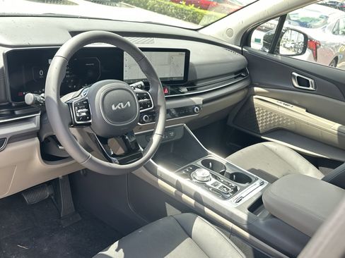 New 2026 Kia Carnival SX image 14