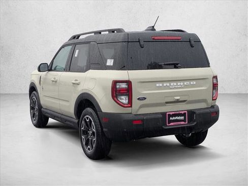 Used 2025 Ford Bronco Sport Outer Banks AWD/4WD image 9