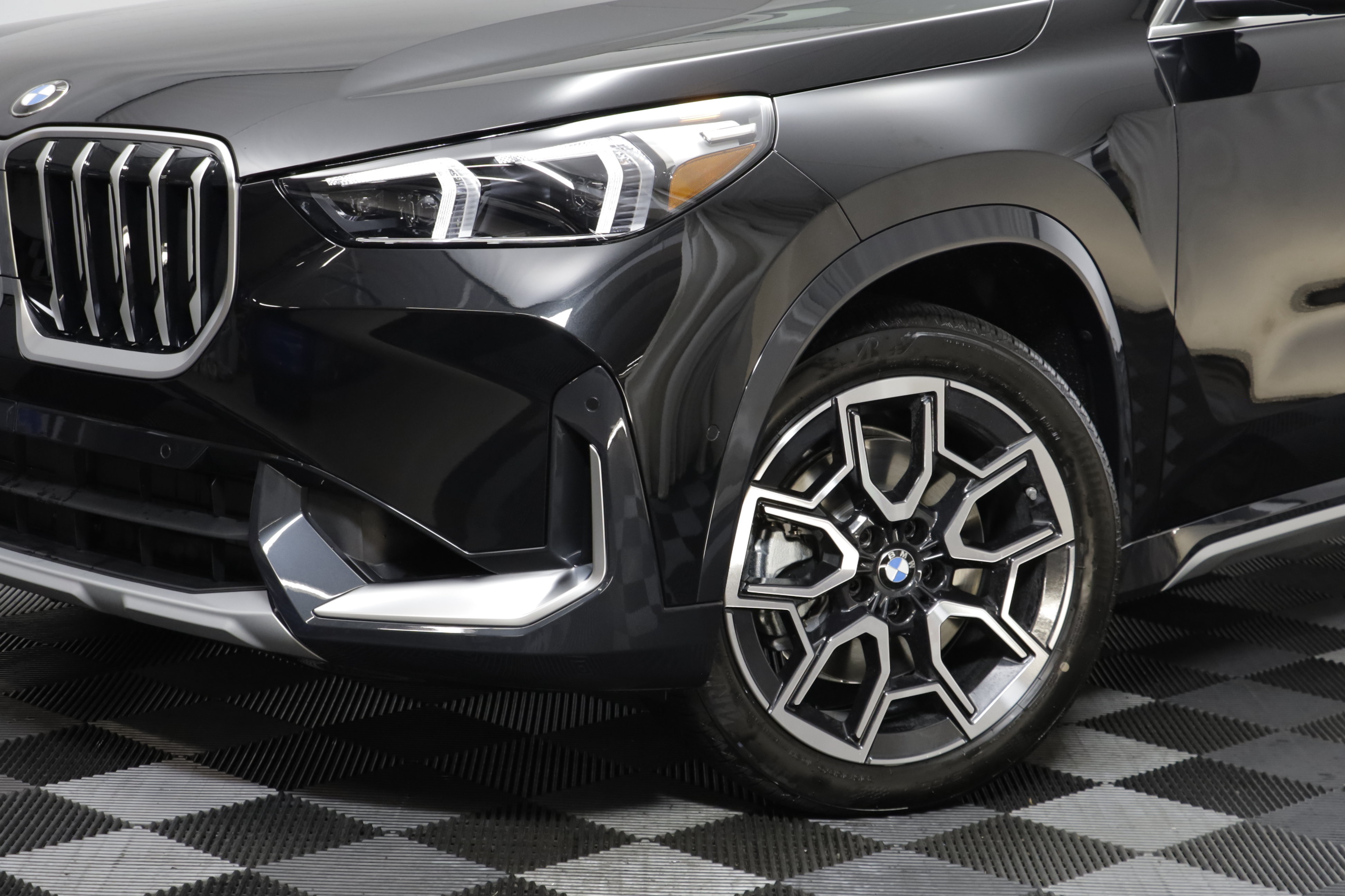 New 2027 BMW X1 xDrive28i AWD/4WD image 4