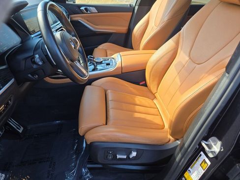Used 2022 BMW X7 xDrive40i w/ M Sport Package image 35