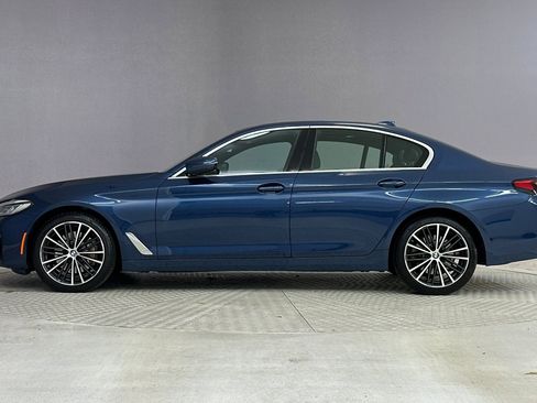Certified 2023 BMW 530i w/ Convenience Package image 2