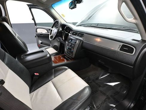 Used 2008 Chevrolet Suburban LT w/ LT Preferred Equipment Group image 48