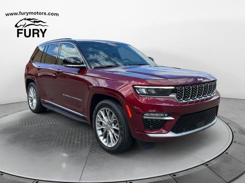 Used 2024 Jeep Grand Cherokee Summit w/ Luxury Tech Group V AWD/4WD image 1