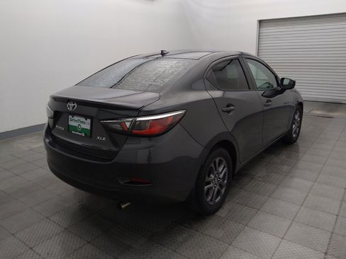 Used 2019 Toyota Yaris XLE FWD image 9