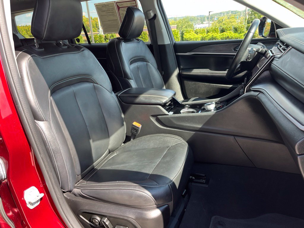 Used 2022 Jeep Grand Cherokee L Limited AWD/4WD image 29