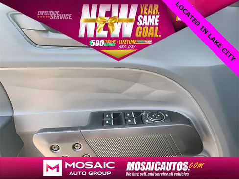 New 2025 Ford Maverick Lariat w/ Black Appearance Package image 20