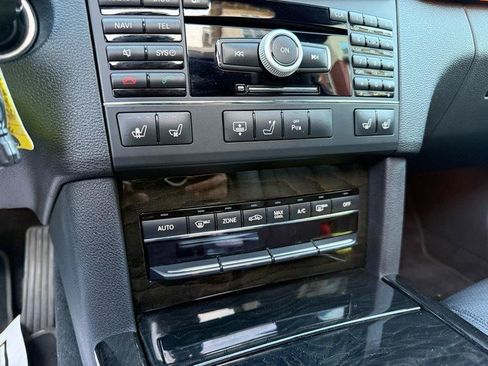 Used 2010 Mercedes-Benz E 550 Sedan image 62