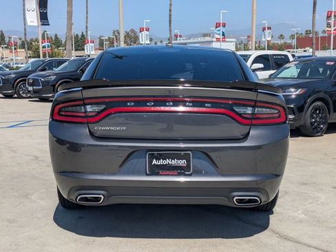 Used 2022 Dodge Charger SXT RWD image 7