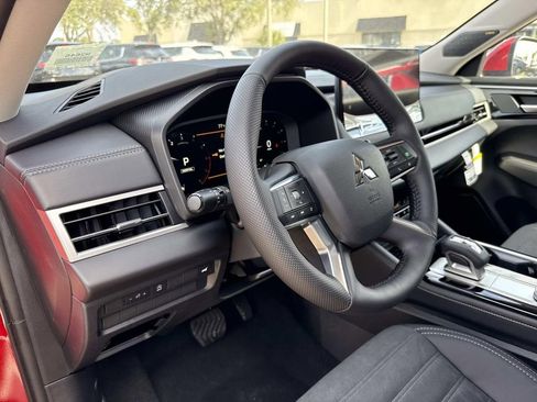 New 2026 Mitsubishi Outlander SE FWD image 21