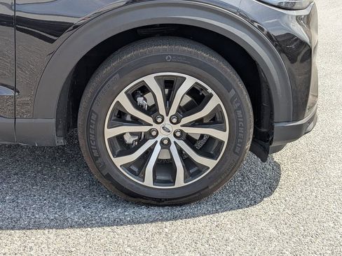 Used 2025 Ford Explorer ST-Line AWD/4WD image 11