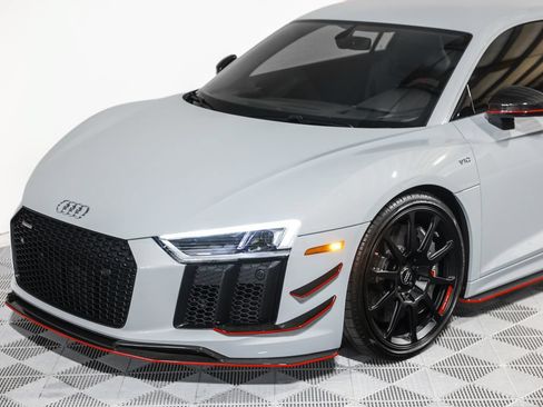 Used 2018 Audi R8 V10 plus w/ Full Leather Package AWD/4WD image 20