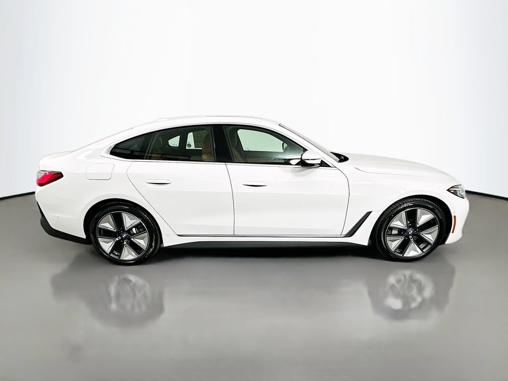 Used 2026 BMW i4 xDrive40i w/ Parking Assistance Package AWD/4WD image 4
