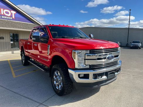 Used 2018 Ford F350 Lariat w/ Lariat Ultimate Package image 3